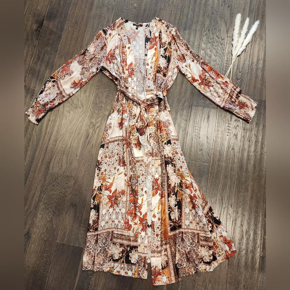 Studio F, floral Kimono/duster, size 8. (Colombian Brand)